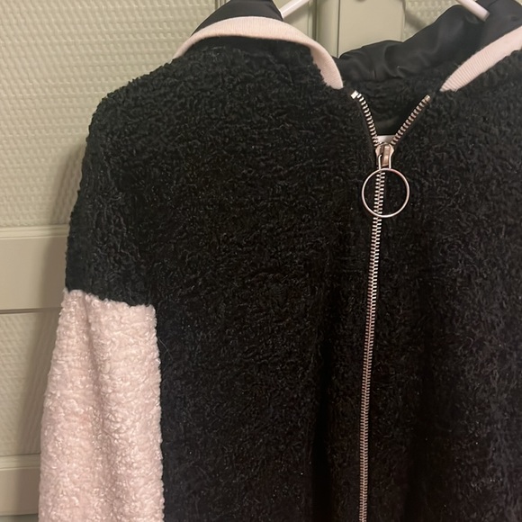 Jacket - Picture 2 of 4